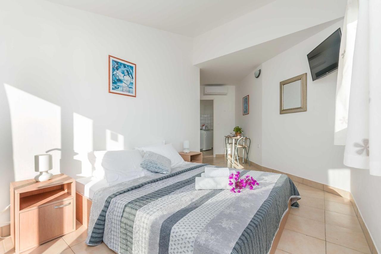Apartmani Neno Lokva Rogoznica Esterno foto