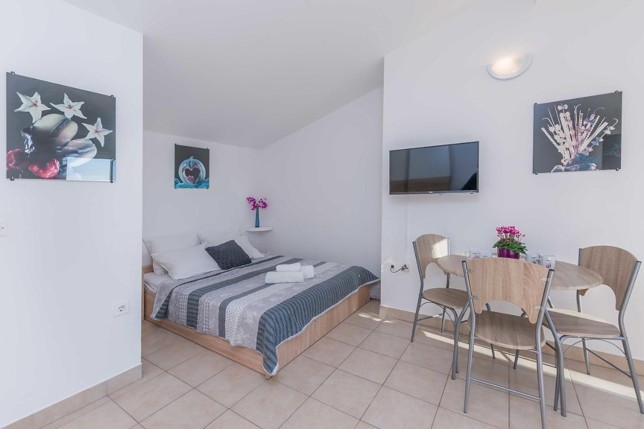 Apartmani Neno Lokva Rogoznica Esterno foto