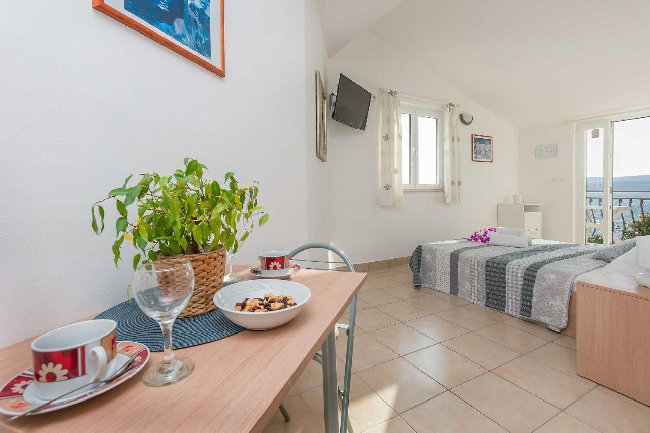 Apartmani Neno Lokva Rogoznica Esterno foto